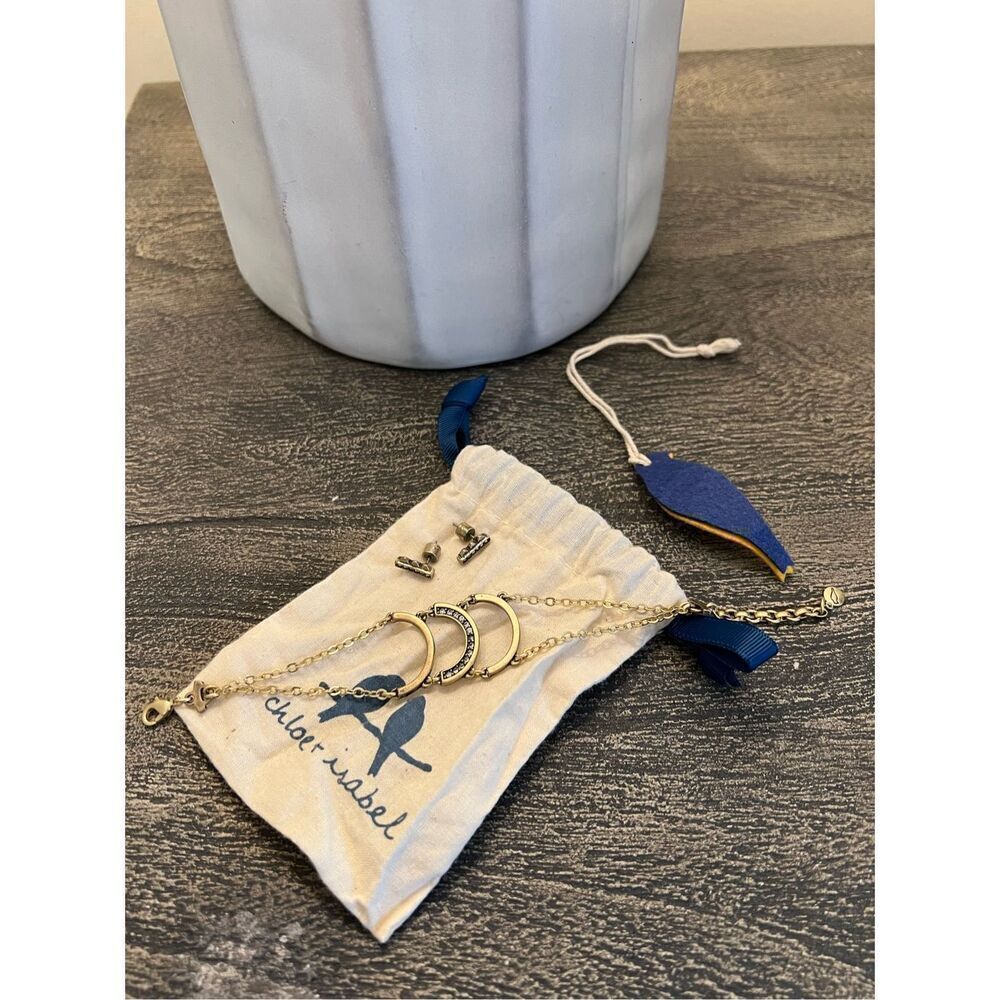 CHLOE + ISABEL BRACELET & EARRINGS SET